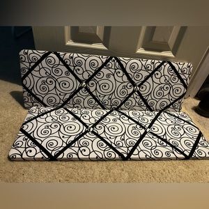 Black and white pictures frame